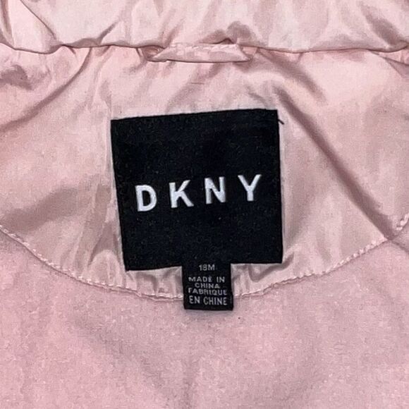 NWOT DKNY Puffer Coat - Picture 3 of 5